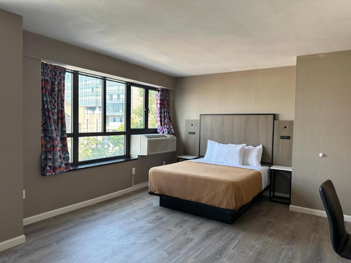 Regal Inn & Suites New York Laguardia Hotel 외부 사진