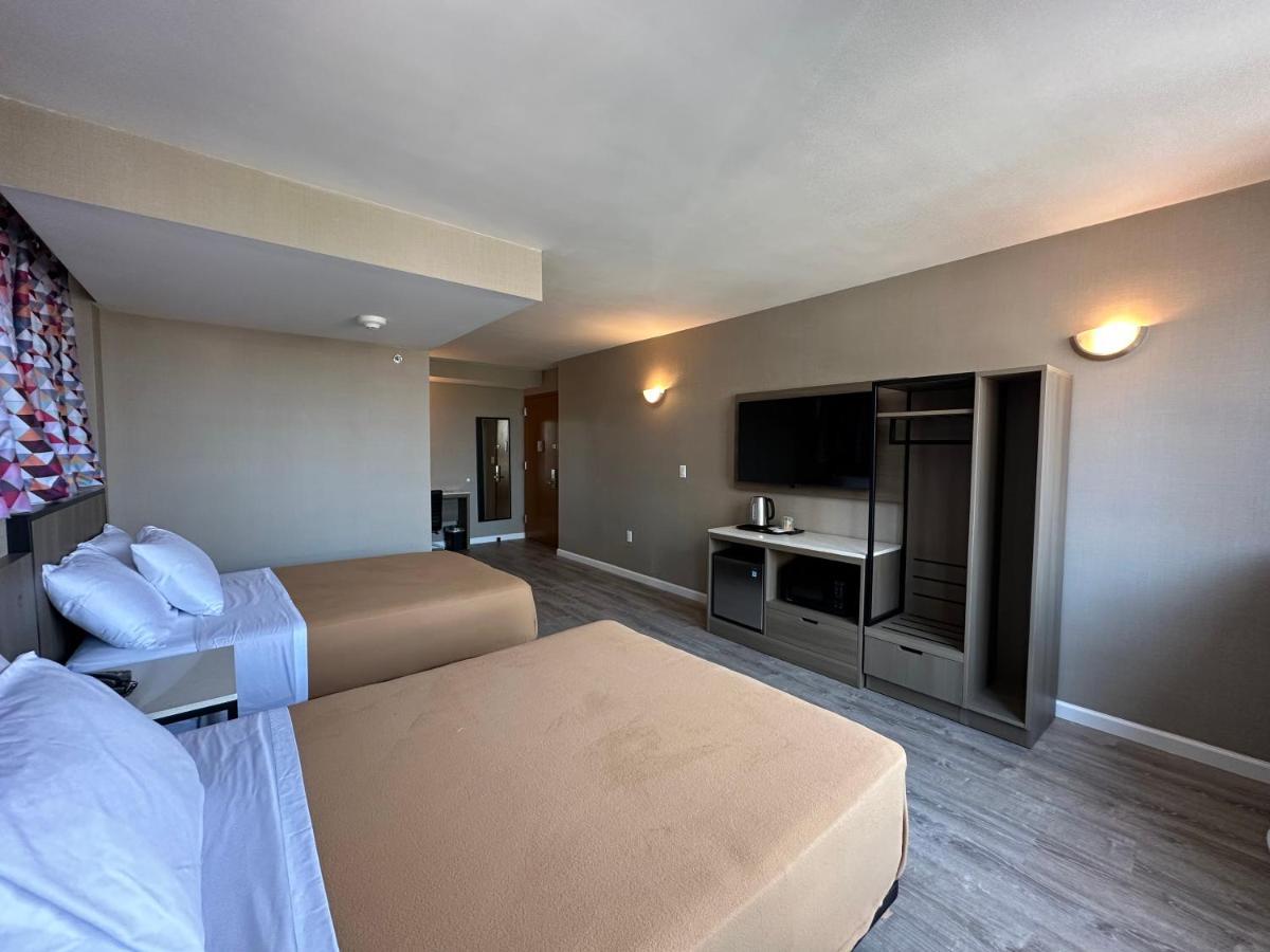 Regal Inn & Suites New York Laguardia Hotel 외부 사진