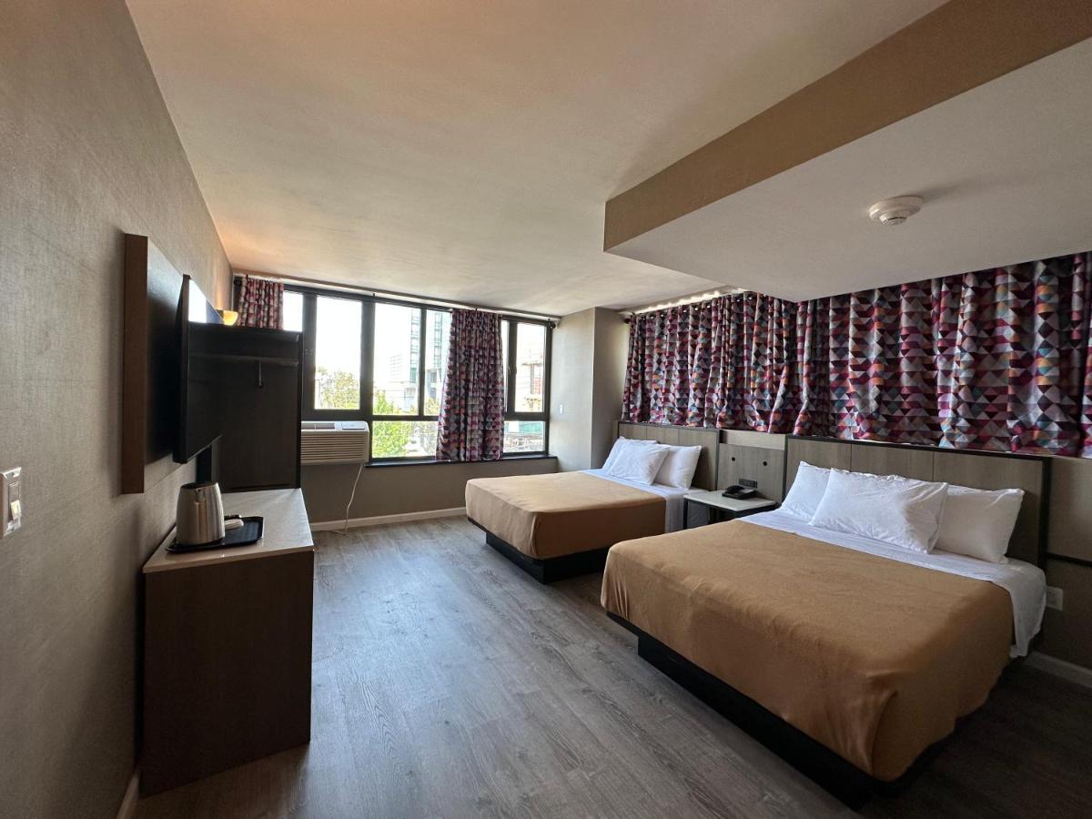 Regal Inn & Suites New York Laguardia Hotel 외부 사진