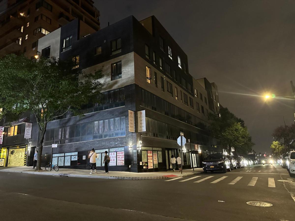 Regal Inn & Suites New York Laguardia Hotel 외부 사진