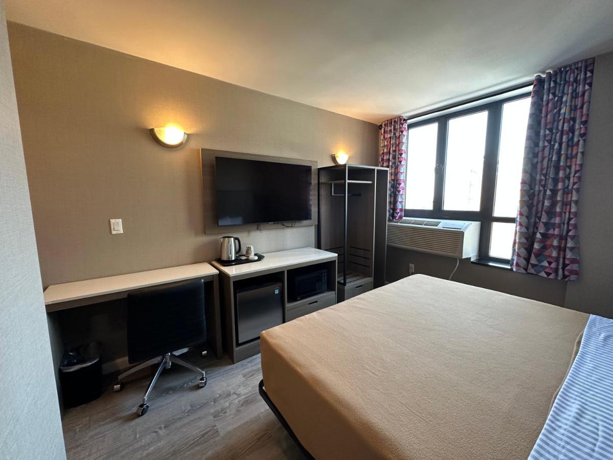 Regal Inn & Suites New York Laguardia Hotel 외부 사진