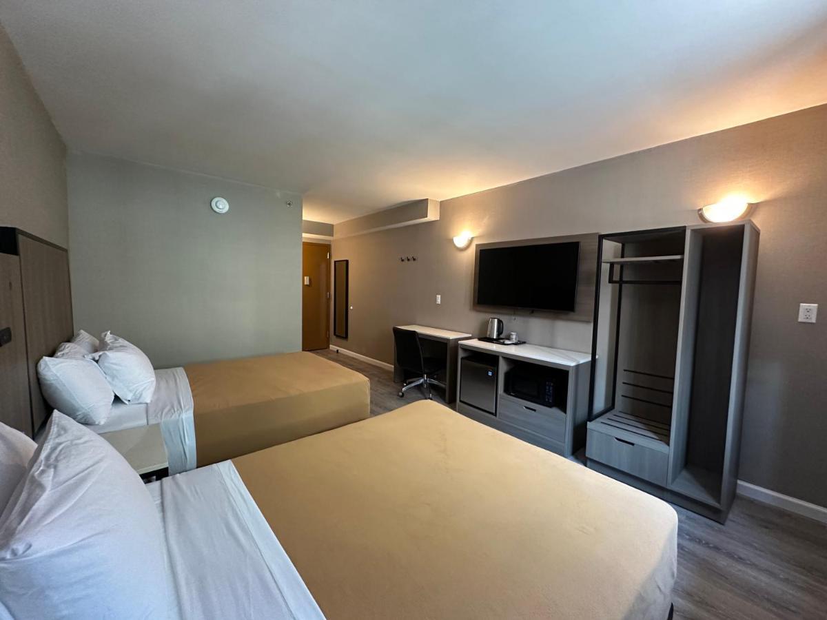 Regal Inn & Suites New York Laguardia Hotel 외부 사진